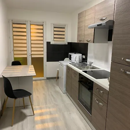 4 Personnes Emplacement Ideal Proche Des 24h Et Gare Apartamento *